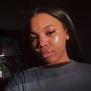 Meet your Posher, Janelle